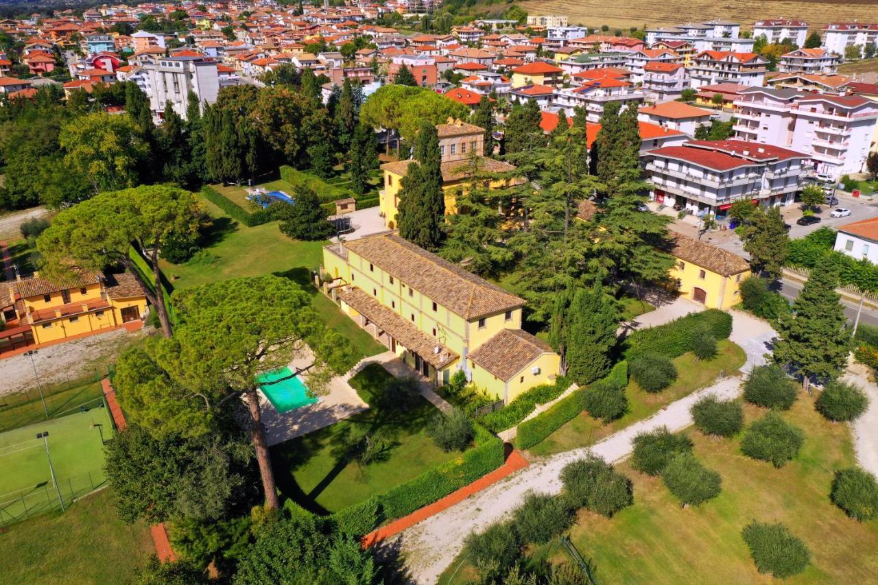 Agriturismo Villa Irelli Castellalto Exterior foto